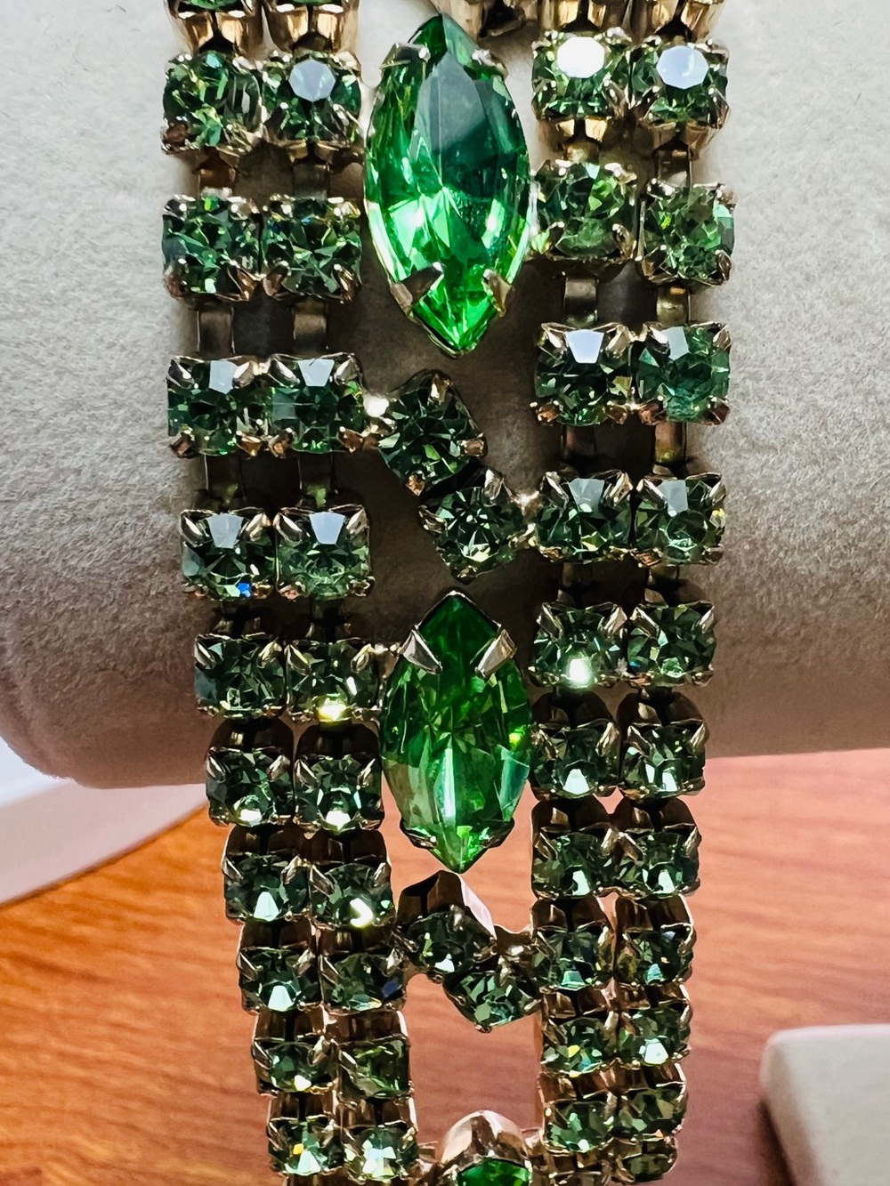 Vintage Green Crystal Multi-Row Bracelet - Picture 4 of 9
